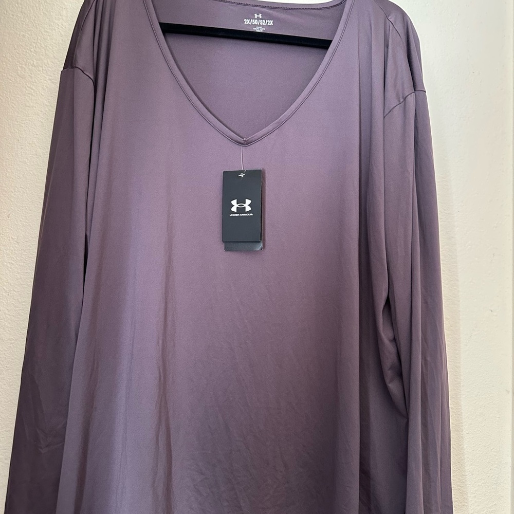 Under Armour V-Neck Long Sleeve in Deep Purple